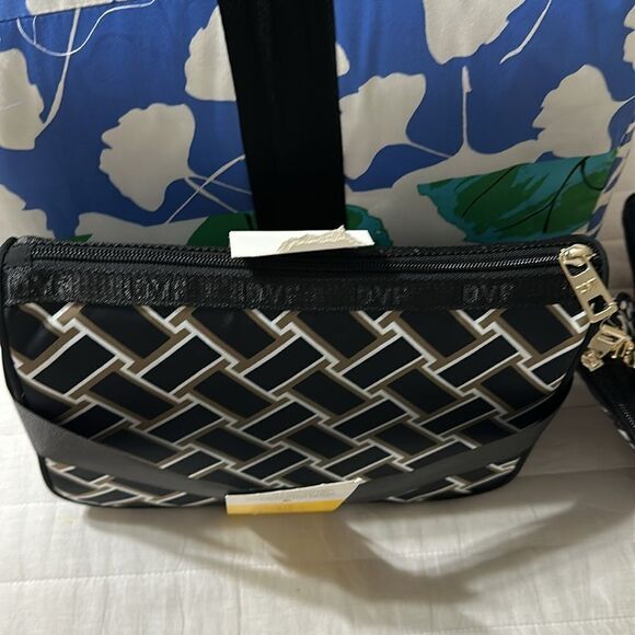 DVF x Target Black Gold WhiteāVintage Weave Ginkgo Poppy 3 pack Travel Pouches - Picture 14 of 14